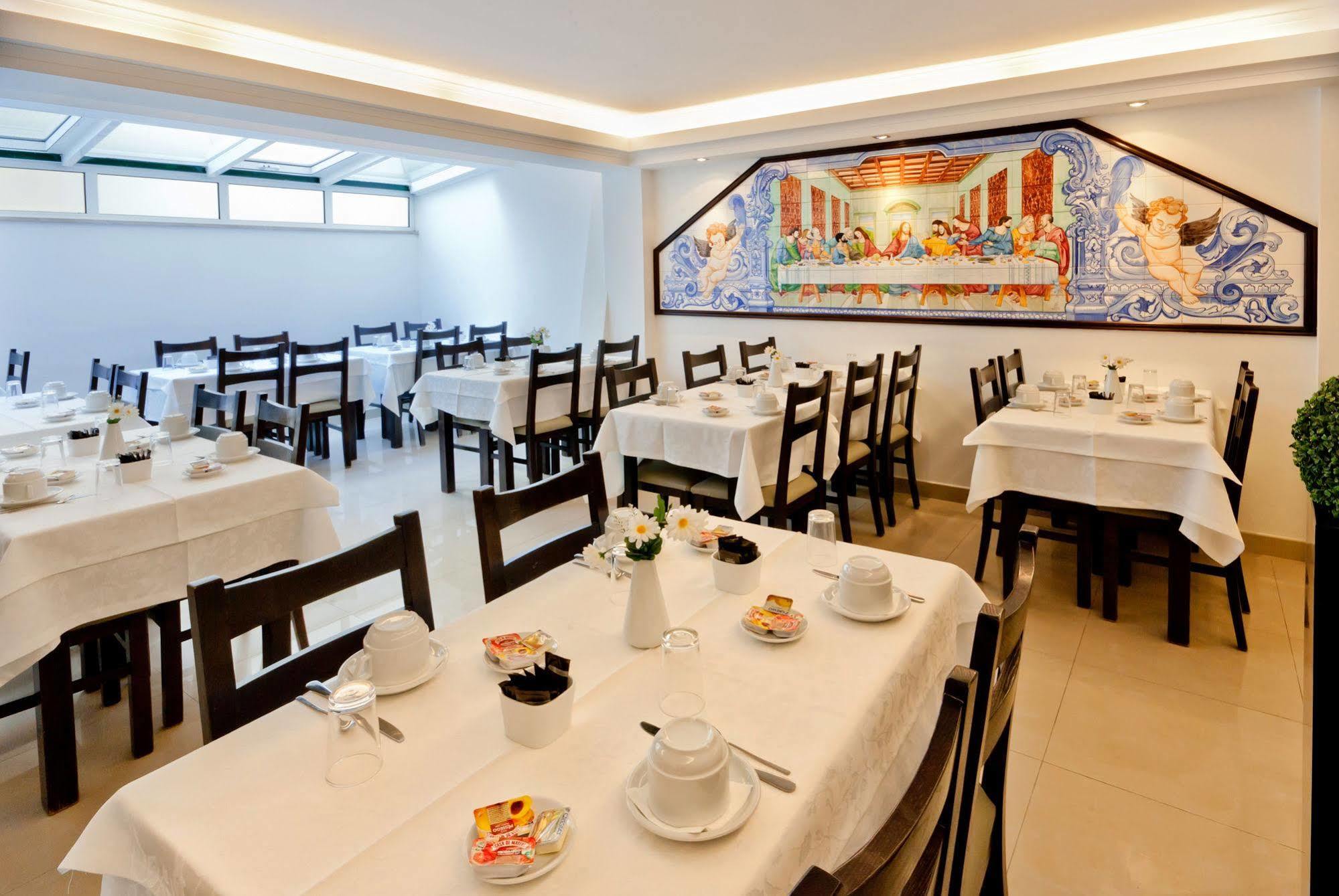 Residencia Sao Francisco By Umbral Hotel Fatima Exterior photo